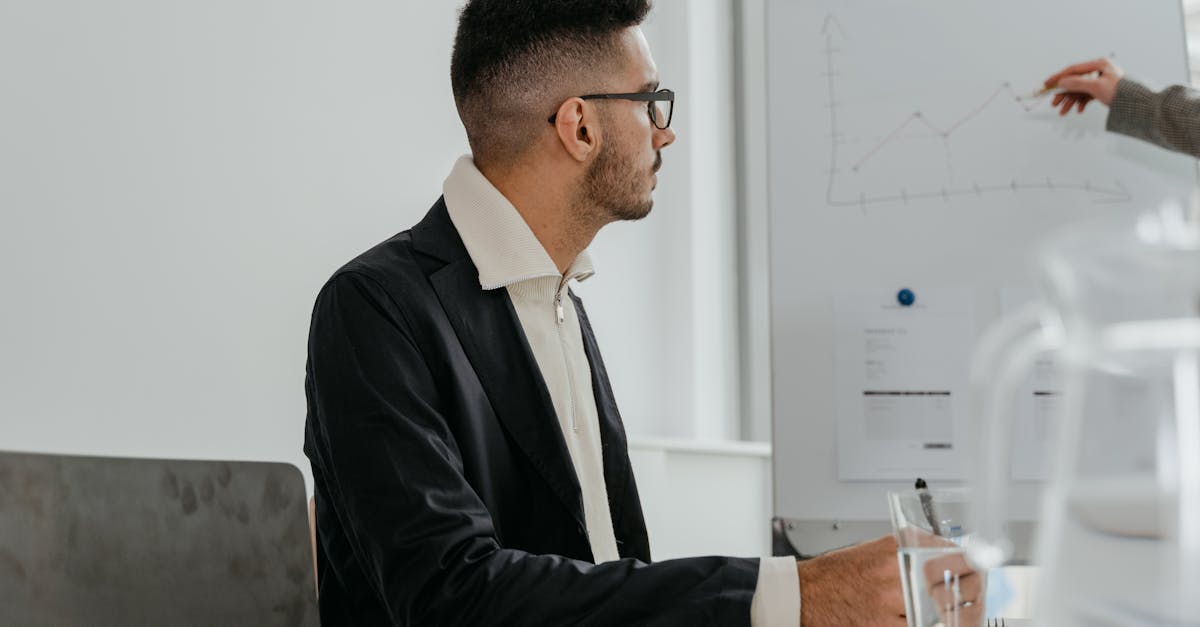 如何在竞争对手中寻找自身的优势