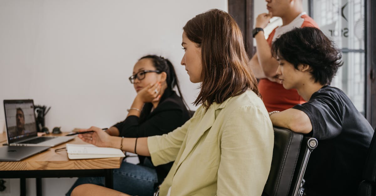 纯流量卡免实名：实名制是否会产生人设收买问题